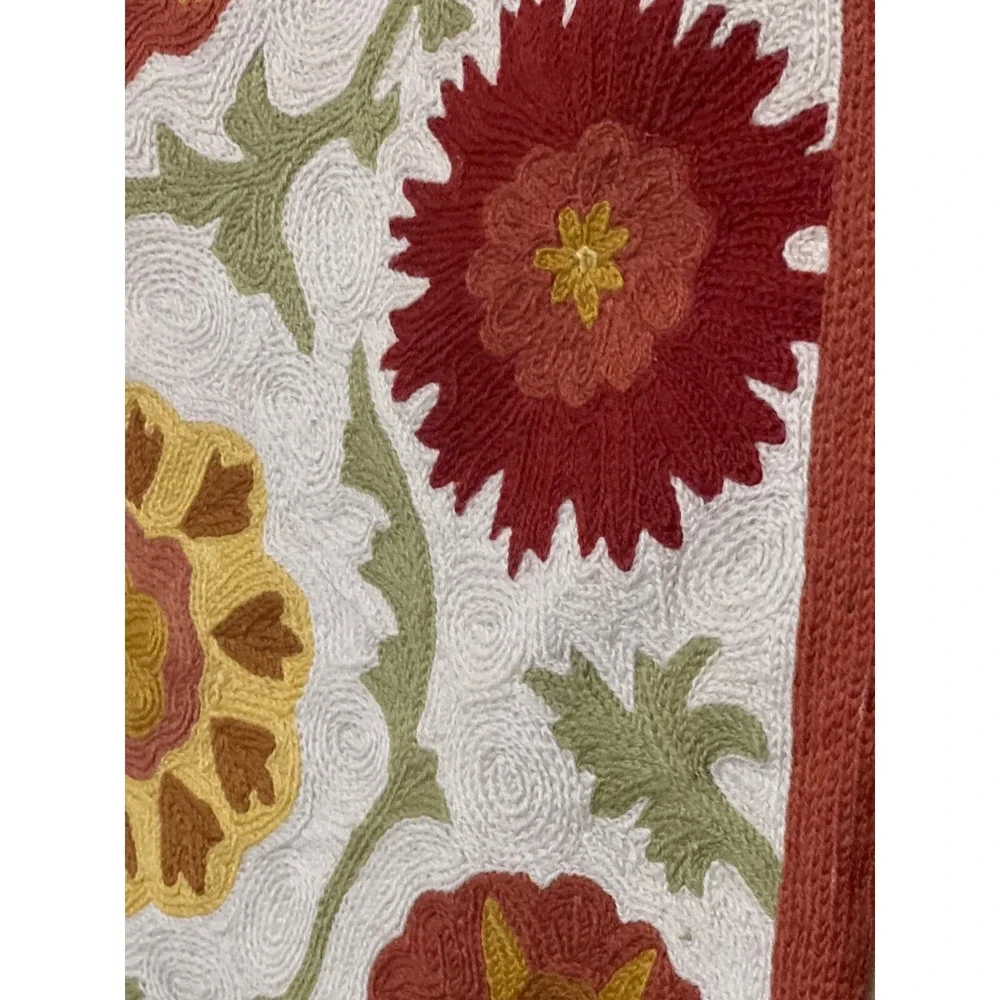 Williams Sonoma Hand Crewel Wool Rug Floral Accent Rug 4' x‎ 6'
